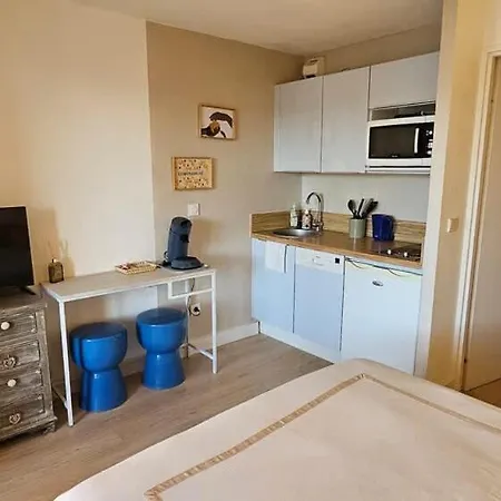 Lemon House Location With View 코골렝