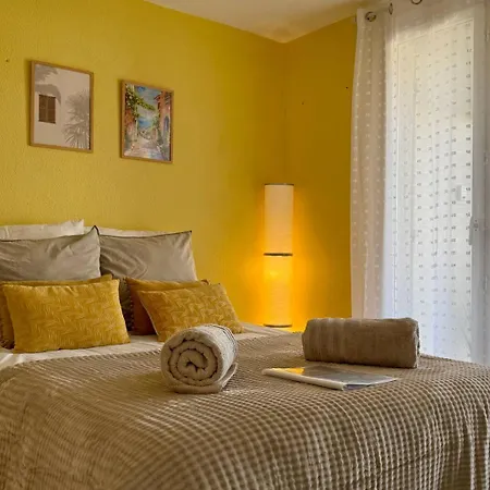 Lemon House Location With View * Cogolin